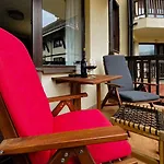 Апартамент With Pool, Near The Lift Банско