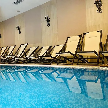 With Pool, Near The Lift Apartman *
