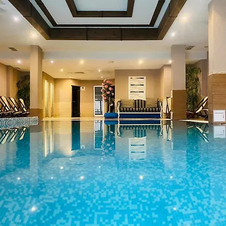 With Pool, Near The Lift Μπάνσκο
