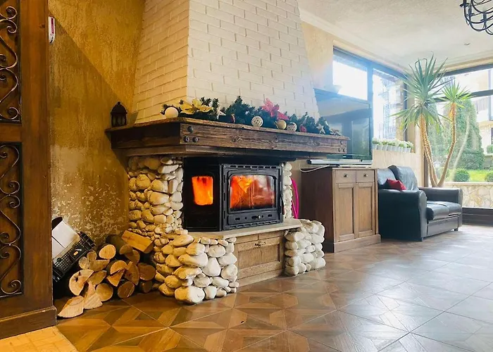 With Pool, Near The Lift Apartamento