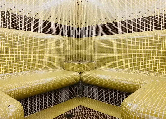 With Pool, Near The Lift Apartamento *