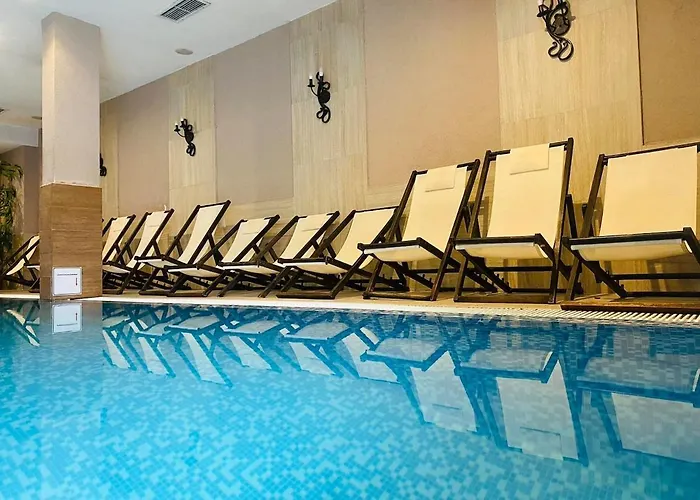 With Pool, Near The Lift Apartamento *